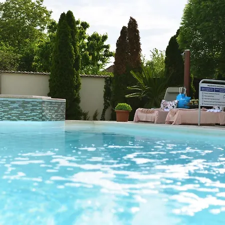 Amfora Panzio Bed & Breakfast 4*