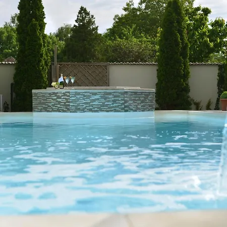 Amfora Panzio فندق مبيت وإفطار 4*