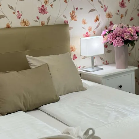 Bed and Breakfast Amfora Panzio 4*